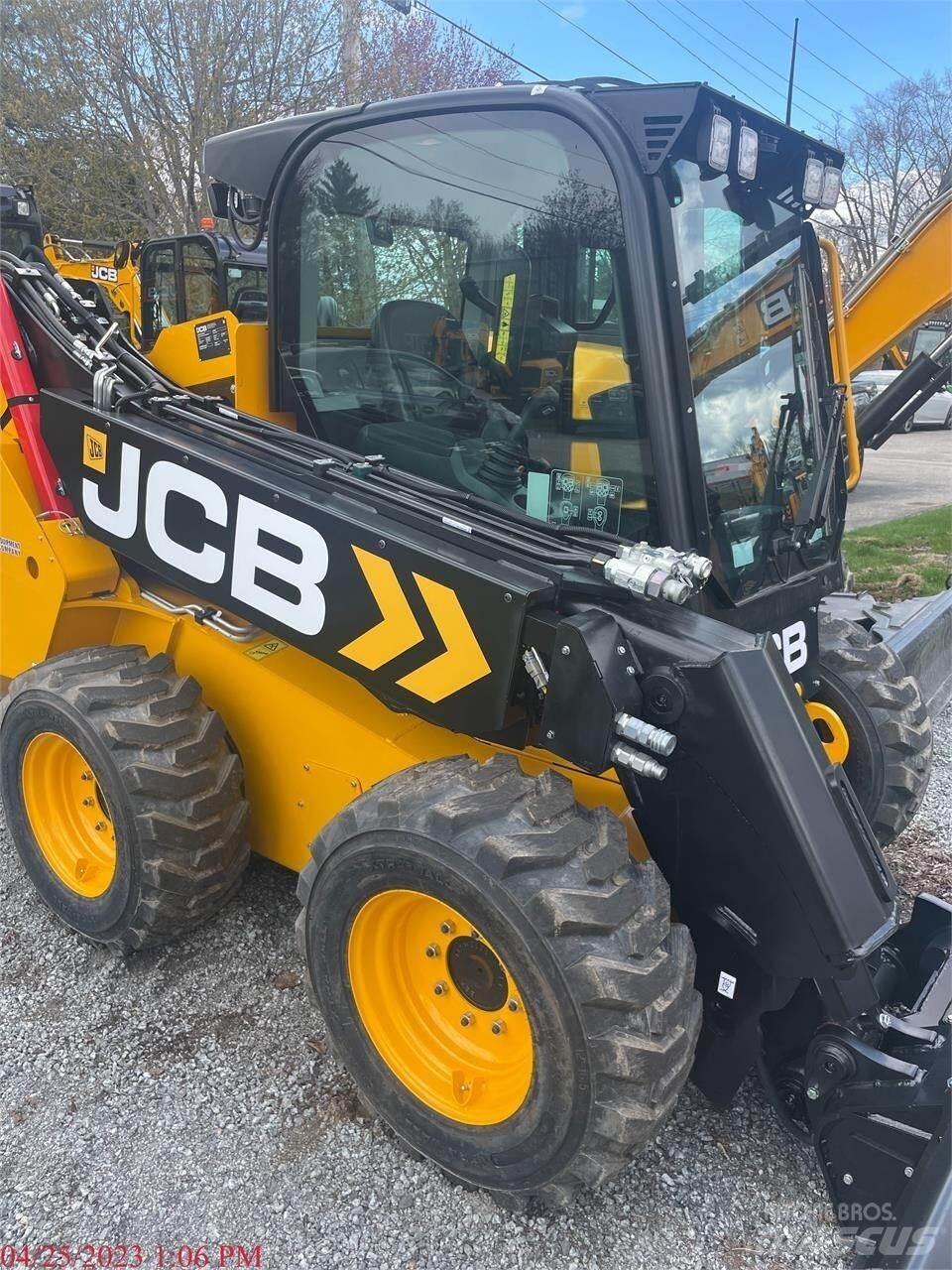JCB 3TS-8W 滑移轉向裝載機