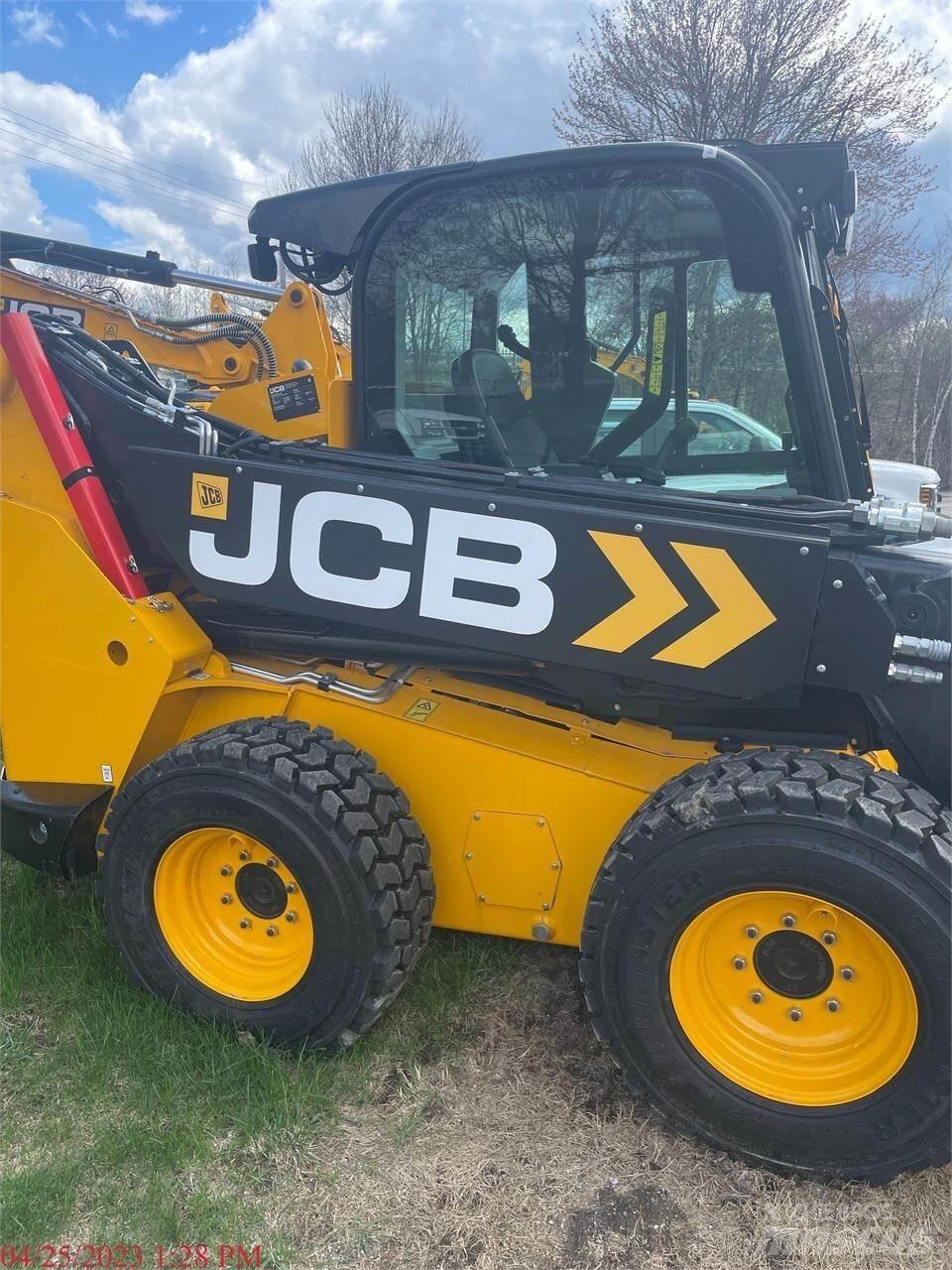 JCB 3TS-8W 滑移轉向裝載機
