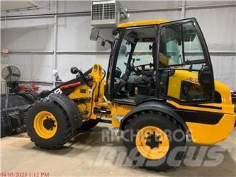 JCB 409 輪胎式裝載機