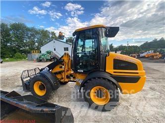JCB 409 輪胎式裝載機