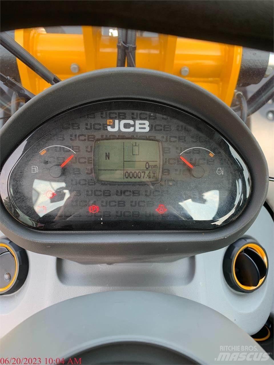JCB 409 輪胎式裝載機