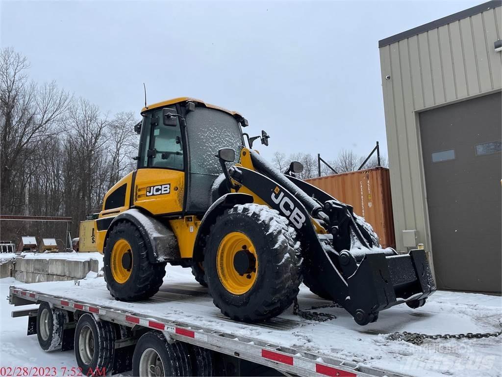 JCB 409 輪胎式裝載機