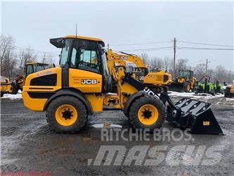 JCB 409 輪胎式裝載機