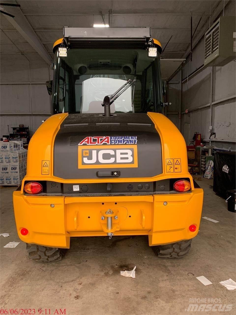 JCB 409 輪胎式裝載機