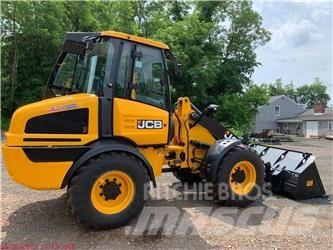 JCB 409 輪胎式裝載機