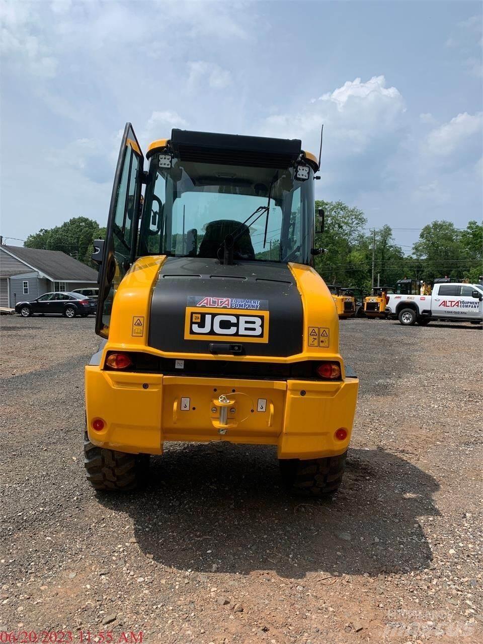 JCB 409 輪胎式裝載機
