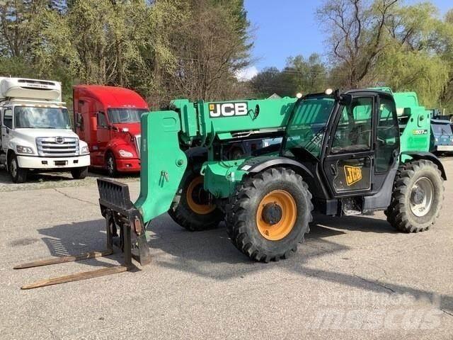JCB 507-42 伸縮臂操作車