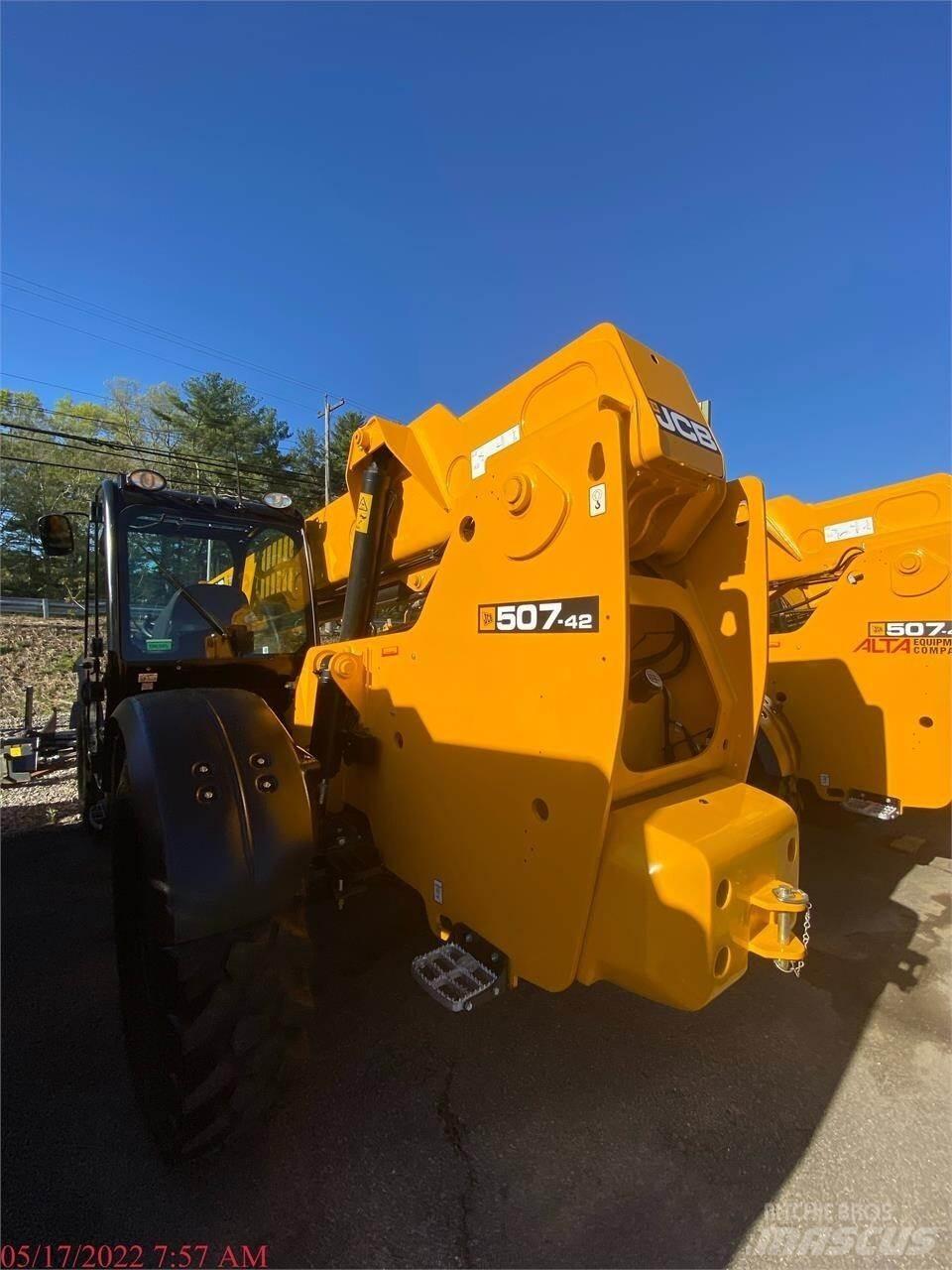 JCB 507-42 伸縮臂操作車