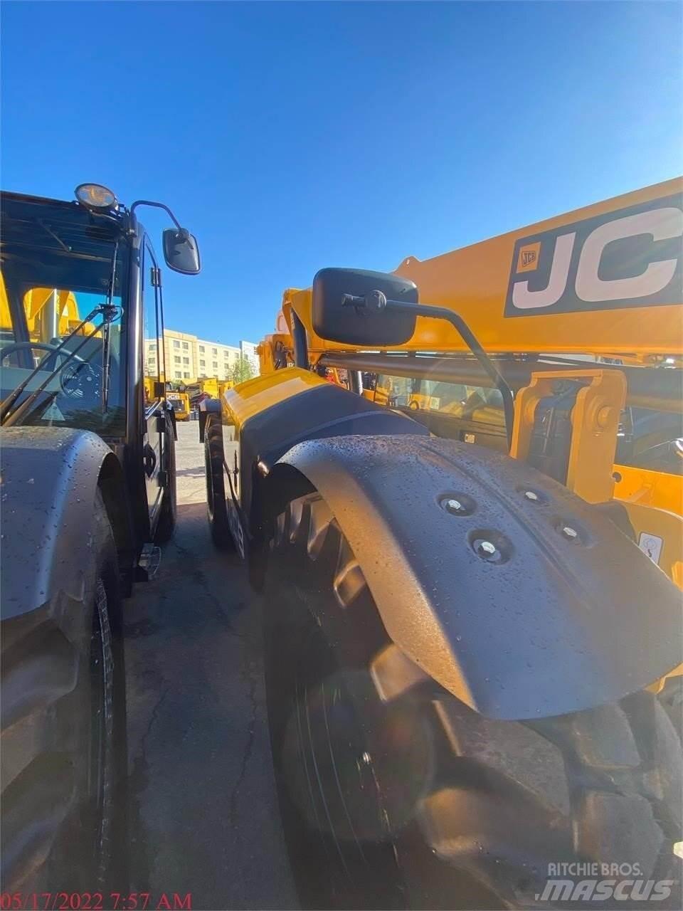 JCB 507-42 伸縮臂操作車