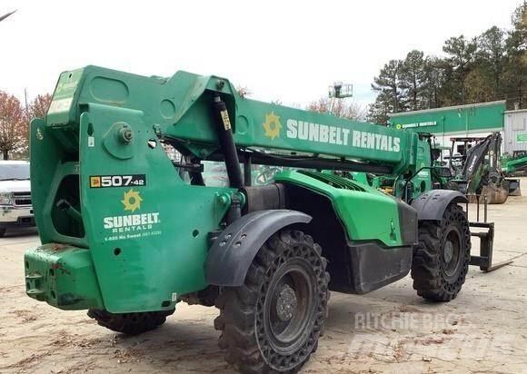 JCB 507-42 伸縮臂操作車