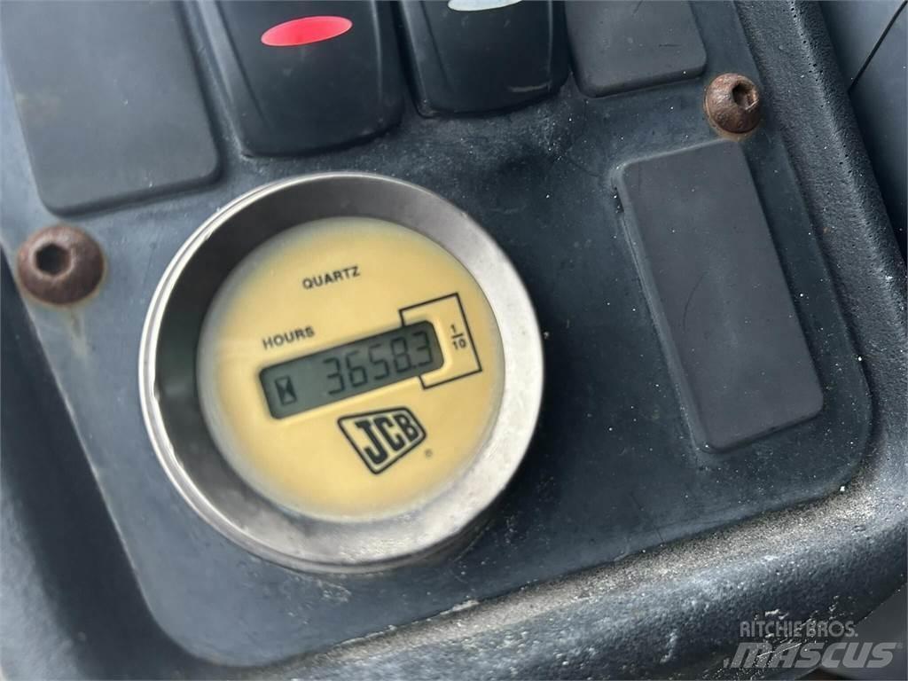 JCB 507-42 伸縮臂操作車