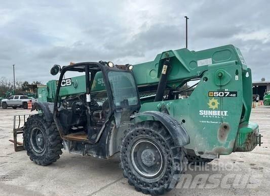 JCB 507-42 伸縮臂操作車
