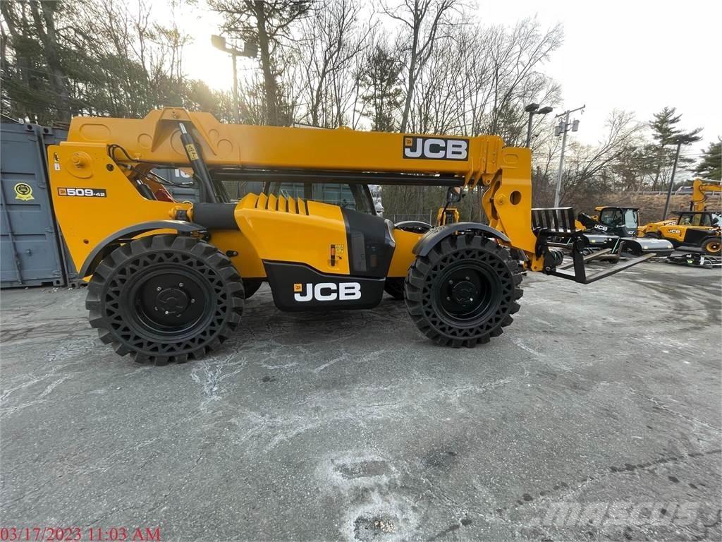 JCB 509-42 伸縮臂操作車