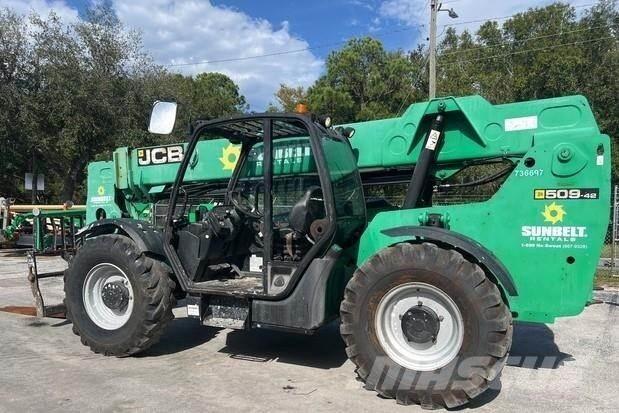 JCB 509-42 伸縮臂操作車