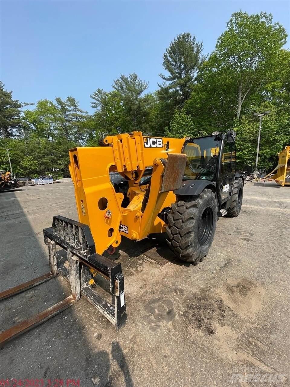 JCB 510-56 伸縮臂操作車