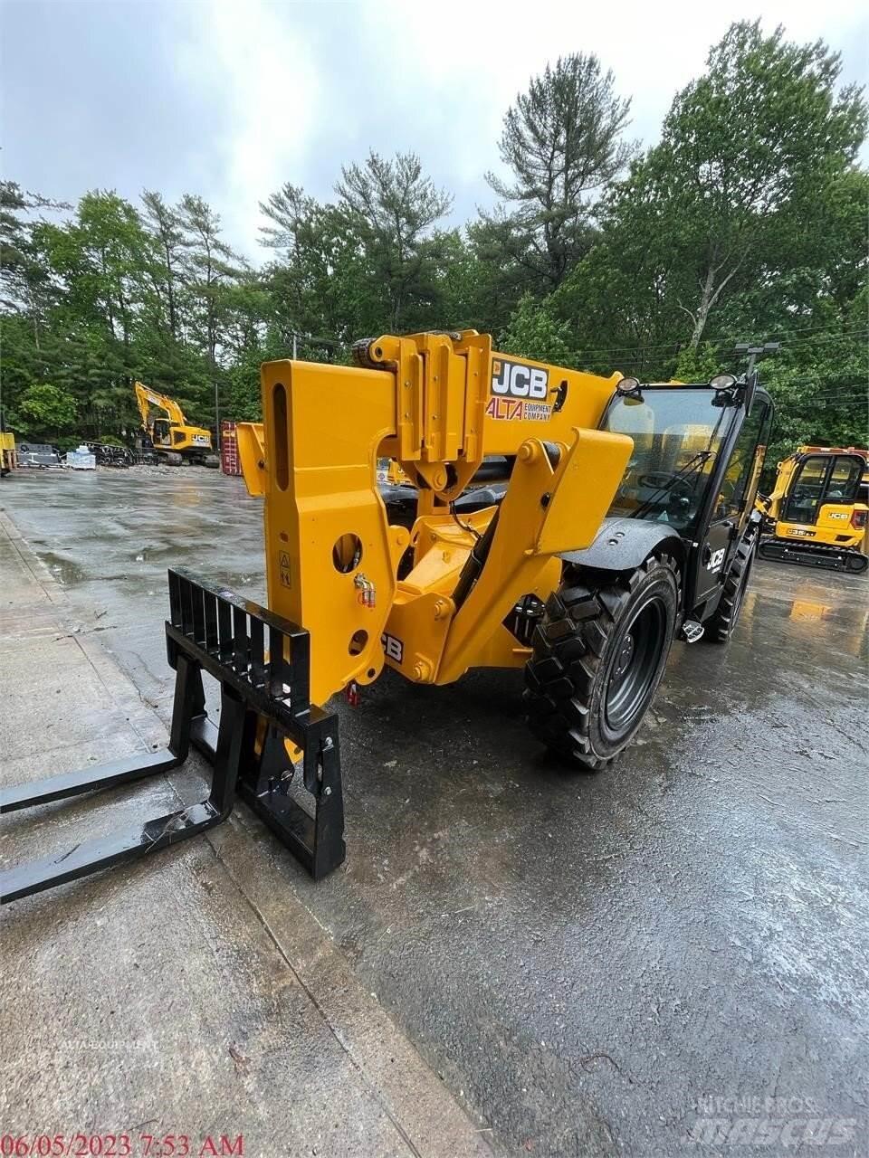 JCB 510-56 伸縮臂操作車