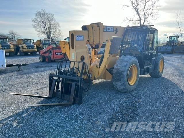 JCB 510-56 伸縮臂操作車