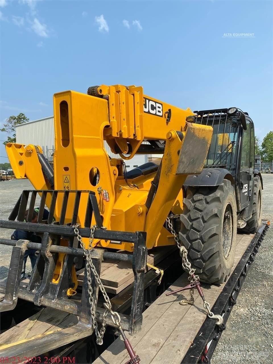 JCB 512-56 伸縮臂操作車