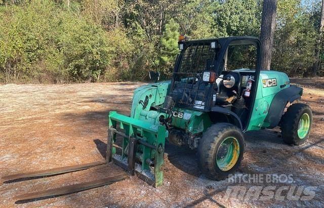 JCB 524-50 伸縮臂操作車