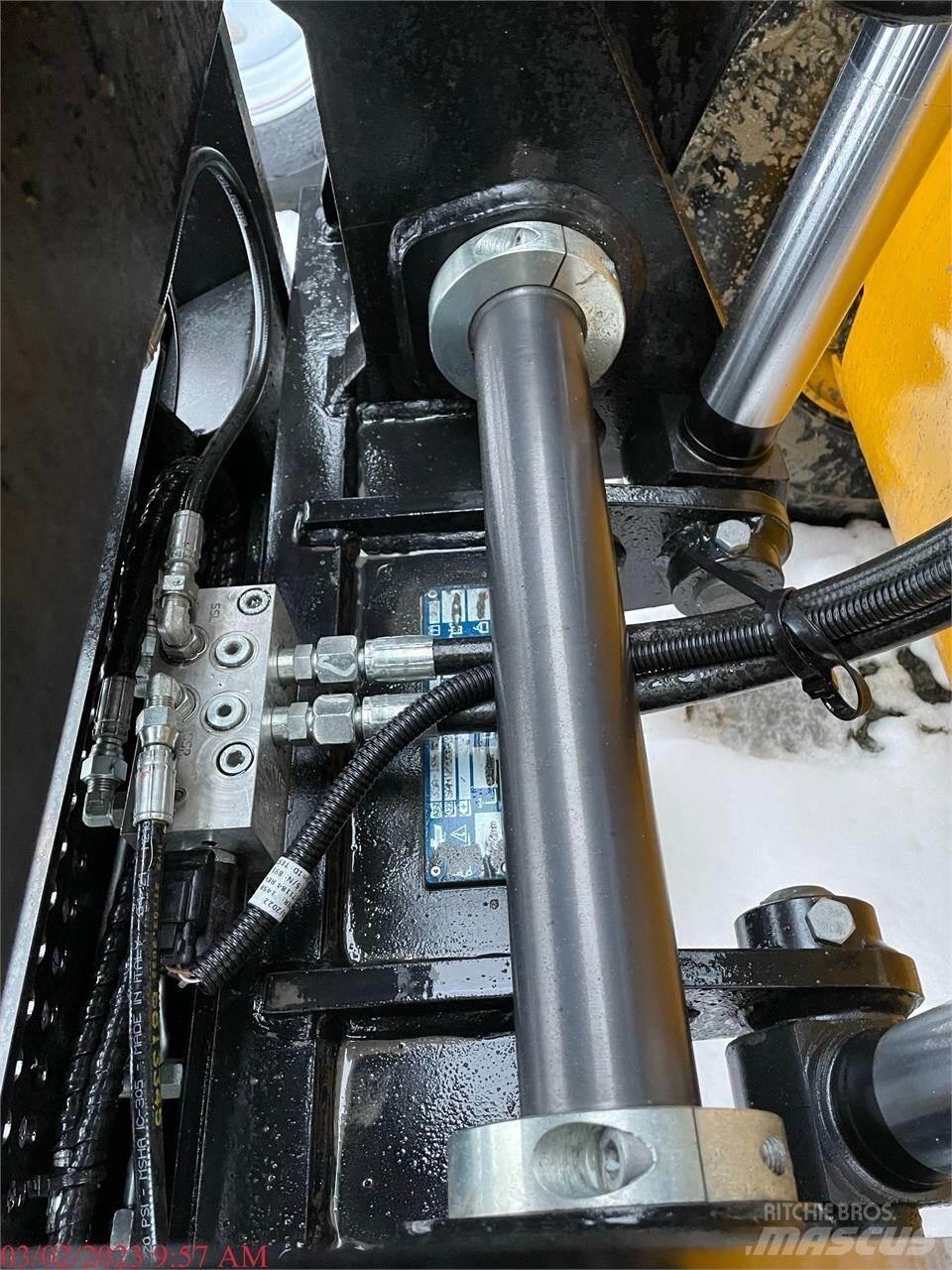 JCB 77-52D 伸縮臂操作車