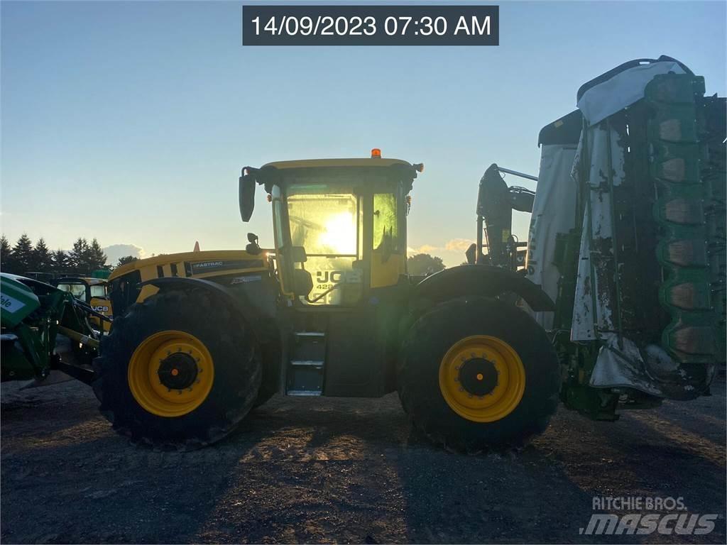 JCB FASTRAC 4220 曳引機