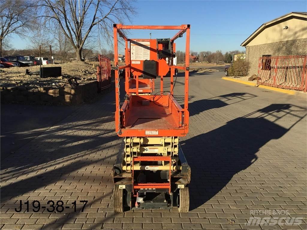 JLG 1932R 剪式升降機