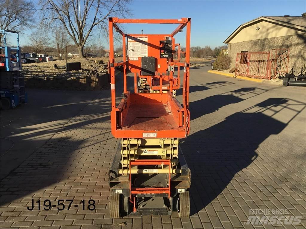 JLG 1932R 剪式升降機