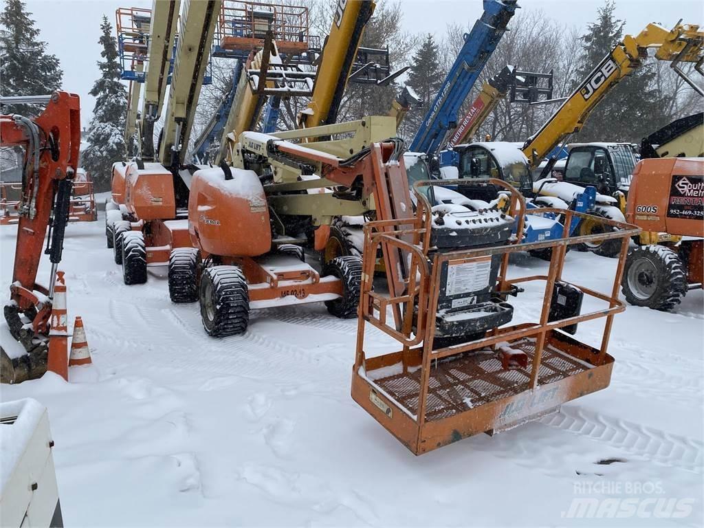 JLG 450AJ 曲臂高空作業車