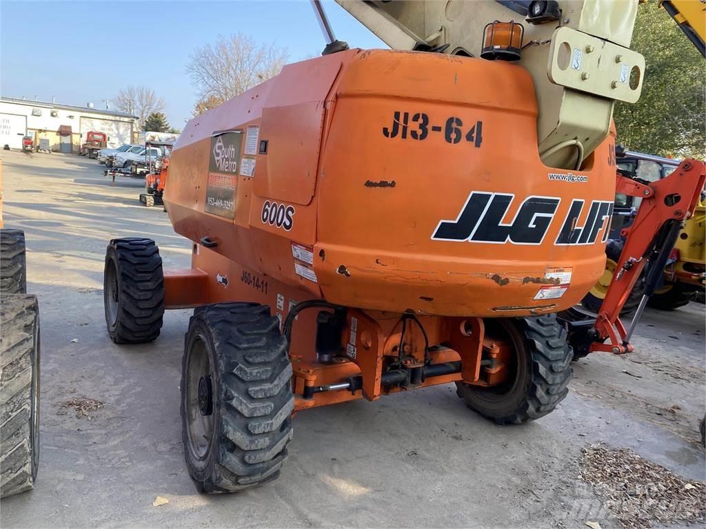JLG 600S 伸縮臂高空作業車