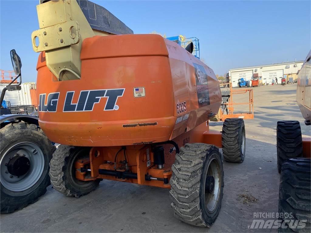JLG 600S 伸縮臂高空作業車