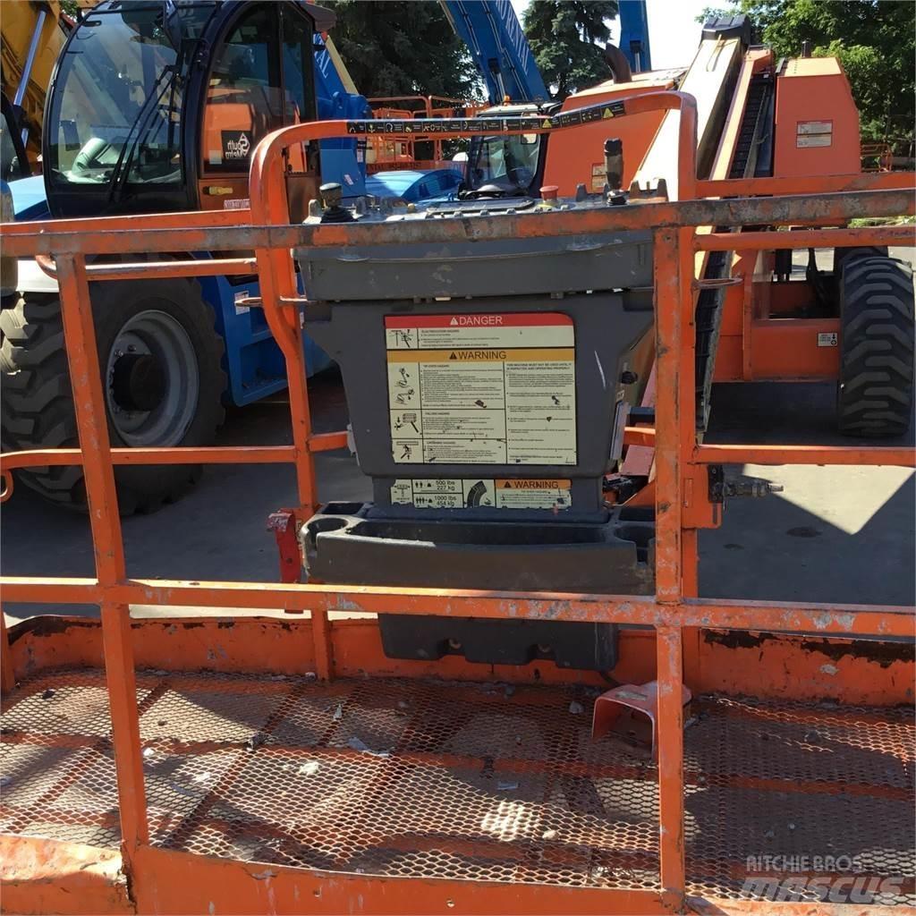 JLG 600S 伸縮臂高空作業車