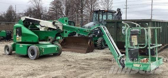 JLG E400AJPN 曲臂高空作業車