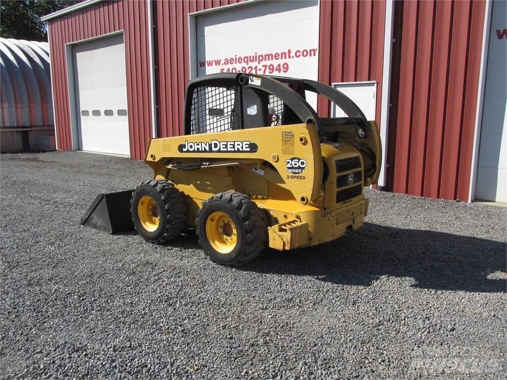 John Deere 260 II 滑移轉向裝載機