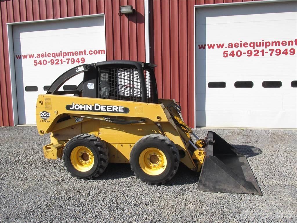John Deere 260 II 滑移轉向裝載機