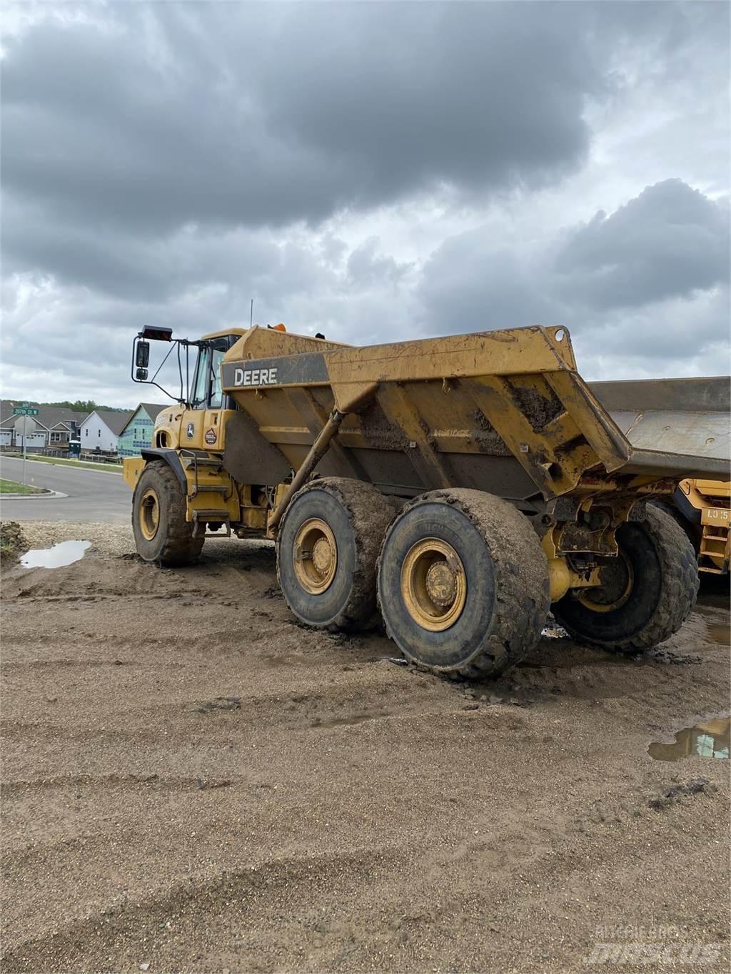 John Deere 300D 鉸接式起吊車