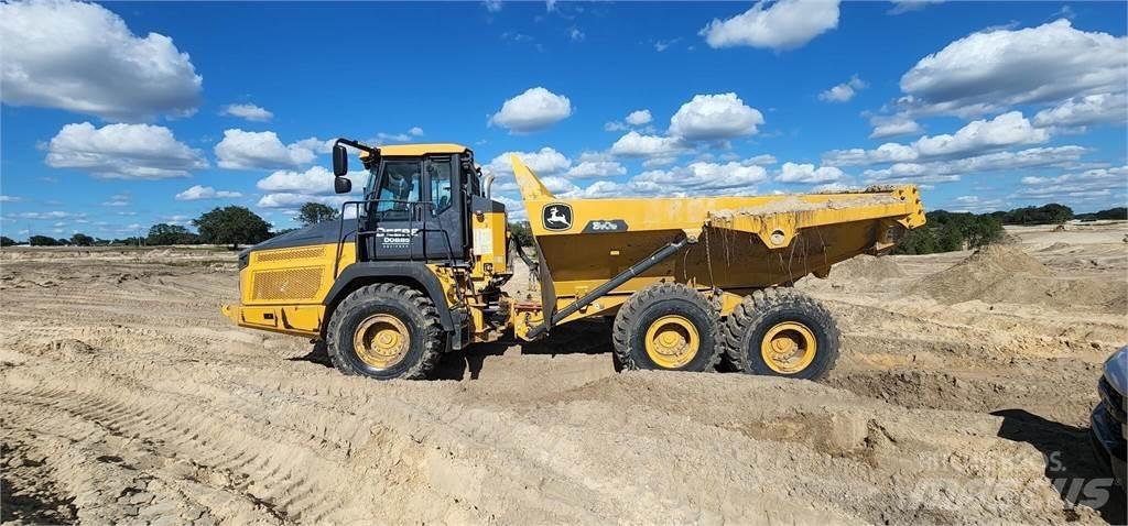 John Deere 310E 鉸接式起吊車