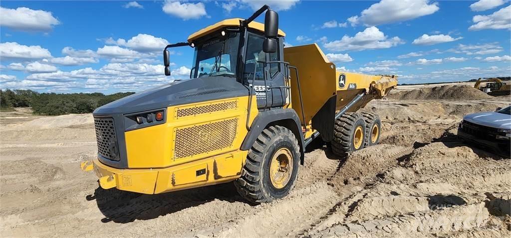John Deere 310E 鉸接式起吊車