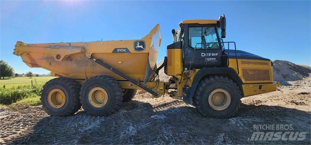 John Deere 310E 鉸接式起吊車
