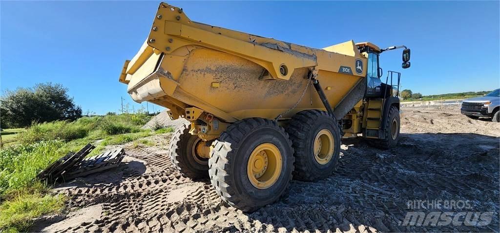 John Deere 310E 鉸接式起吊車