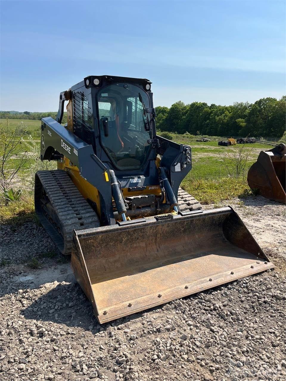 John Deere 333G 滑移轉向裝載機