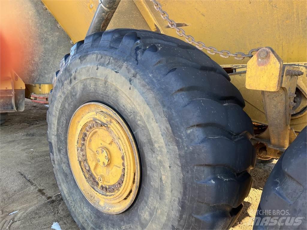 John Deere 460E 鉸接式起吊車