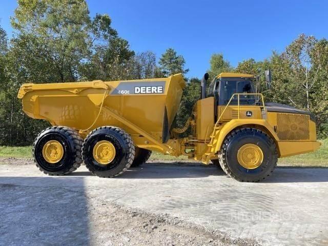 John Deere 460E 鉸接式起吊車