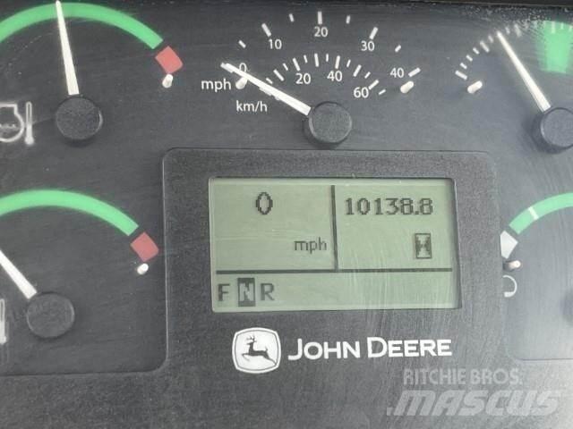 John Deere 460E 鉸接式起吊車
