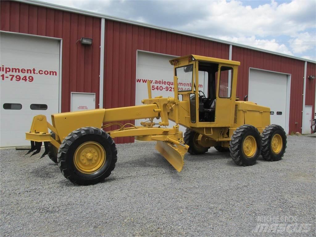 John Deere 570 平土機