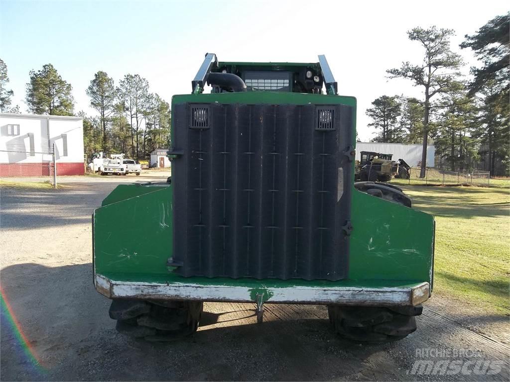 John Deere 643L 伐木歸堆機