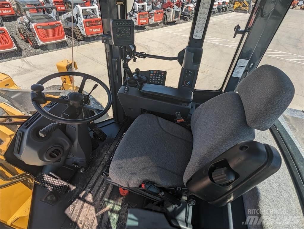 John Deere 644K 輪胎式裝載機