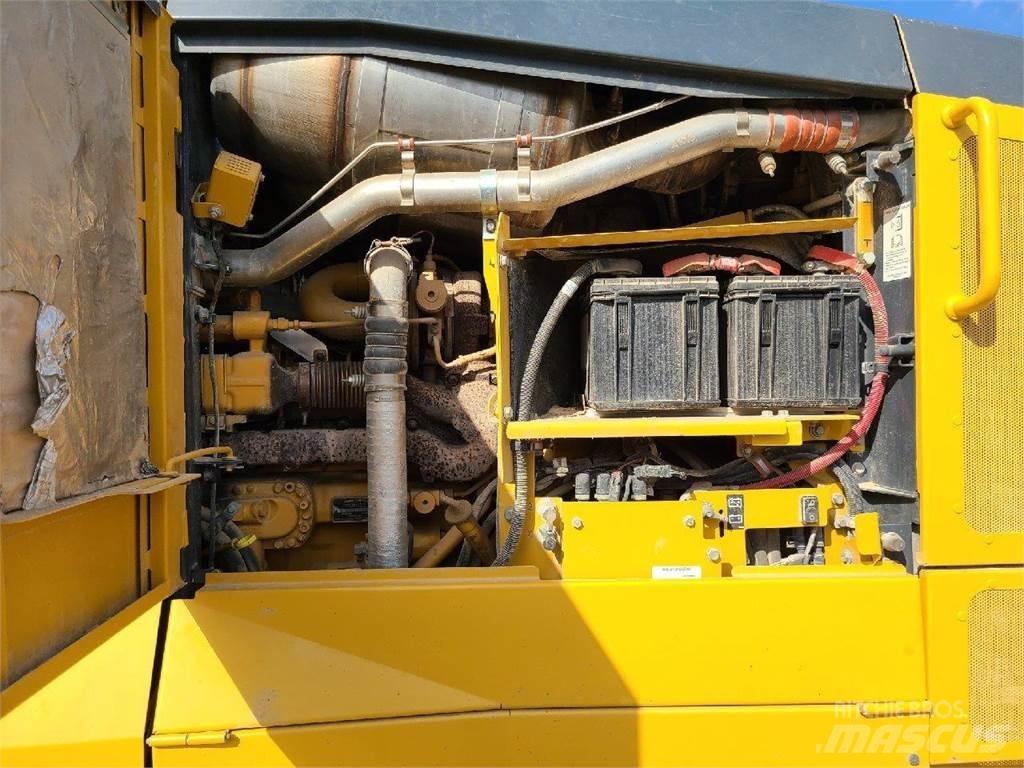 John Deere 672G 平土機