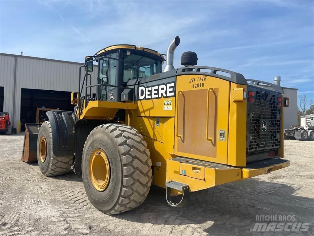John Deere 744K 輪胎式裝載機
