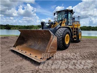 John Deere 744L 輪胎式裝載機