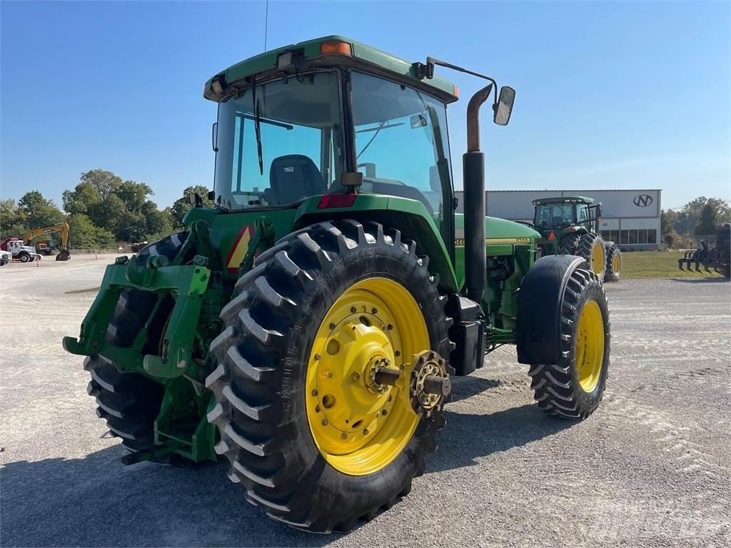 John Deere 8200 曳引機